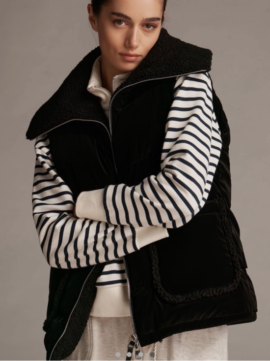 Varley Jackets & Blazers - Varley Black Sherpa-Lined Vest